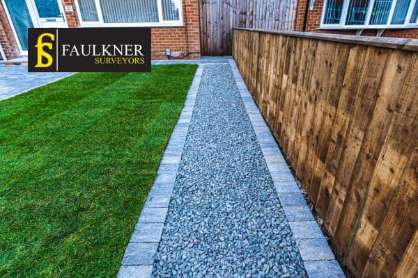 Can my Neighbour attach a fence to my wall? 3 Property Boundaries and the Basics of Land Boundaries Reading